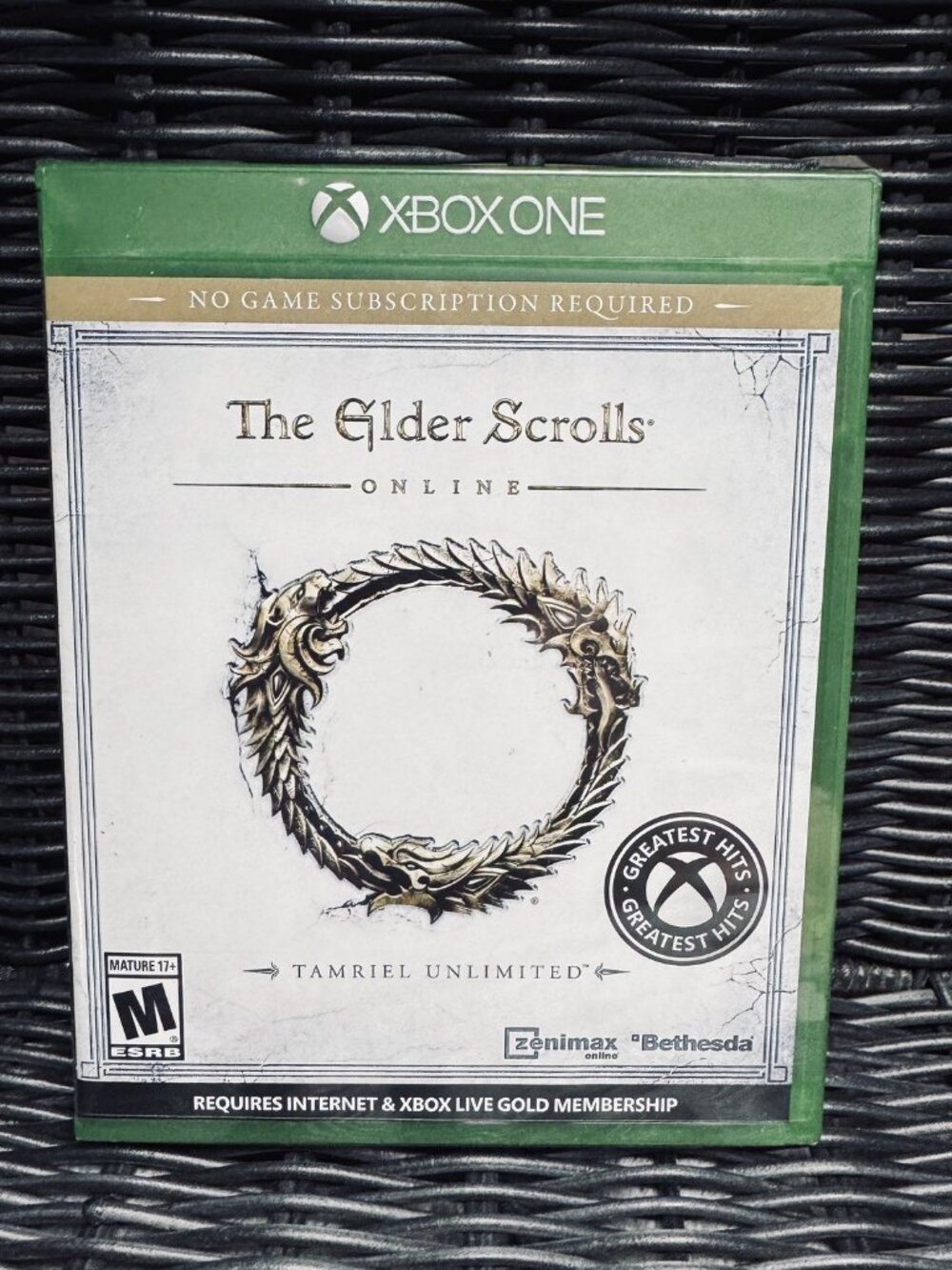 The Elder Scrolls Online- Tamriel Unlimited (Microsoft Xbox One, 2015)